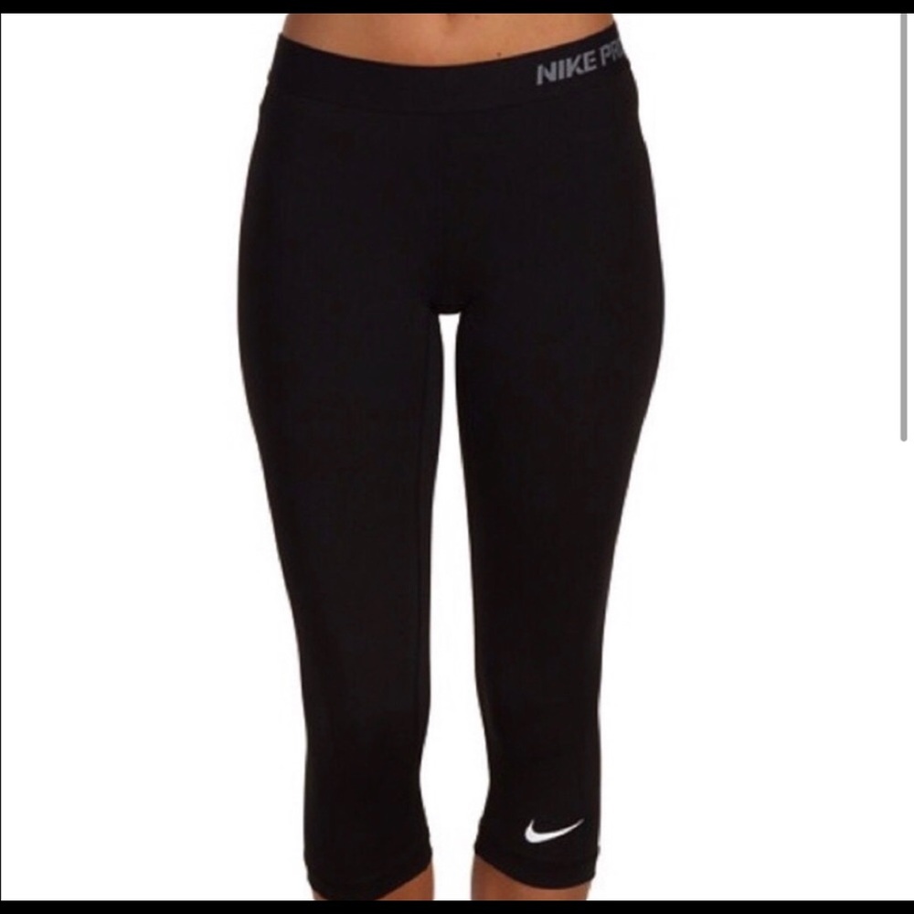 Women Nike capris small leggings
